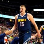 NBA: Nikola Jokic dá show e Denver Nuggets batem Indiana Pacers