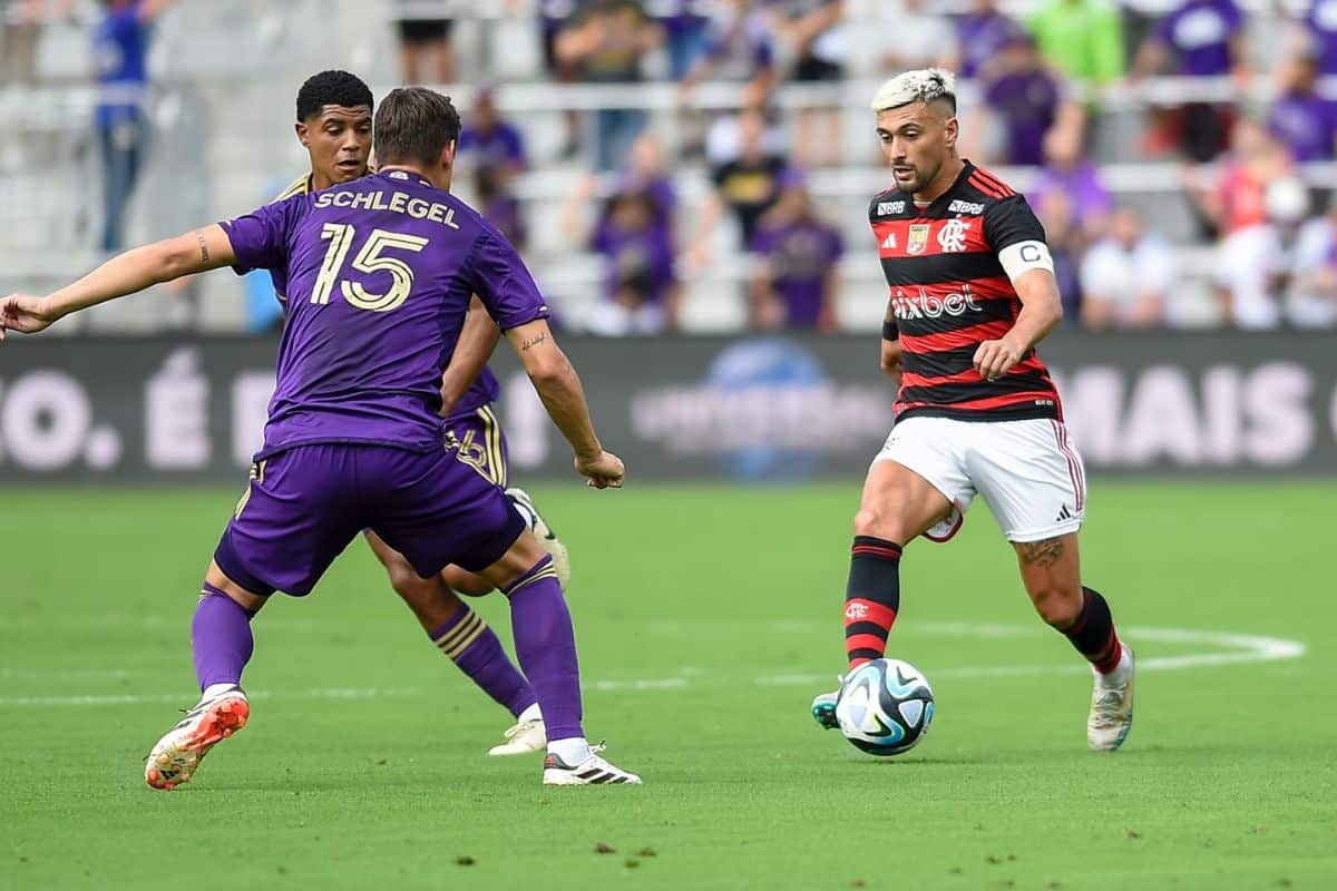 Ex-Botafogo complica a vida do Flamengo em amistoso em Orlando