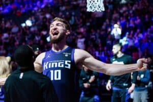 Em derrota para os Bucks, Sabonis atinge ‘marca única’ na NBA