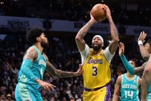 NBA: Anthony Davis repete marca incrível em duelo entre Lakers e Hornets
