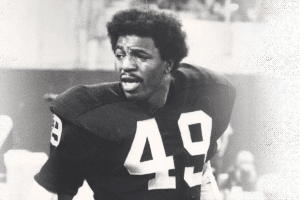 Ex-Raiders, morre Carl Weathers, famoso como Apolo Creed nos cinemas