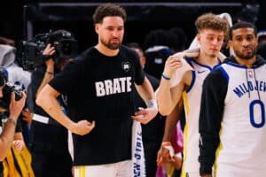 Ídolo dos Warriors, Klay Thompson desabafa sobre ser reserva: ‘É difícil’