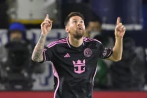 MLS: Messi marca nos acréscimos e salva Inter Miami na Califórnia