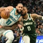 NBA: Bucks destroem Hornets em retorno de Damian Lillard