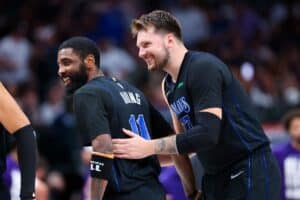 Em duelo de Doncic e Irving contra Booker e Durant, Mavericks vencem Suns