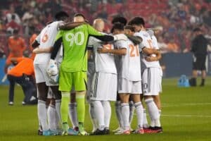 MLS: Toronto FC acerta contratação de zagueiro do São Paulo