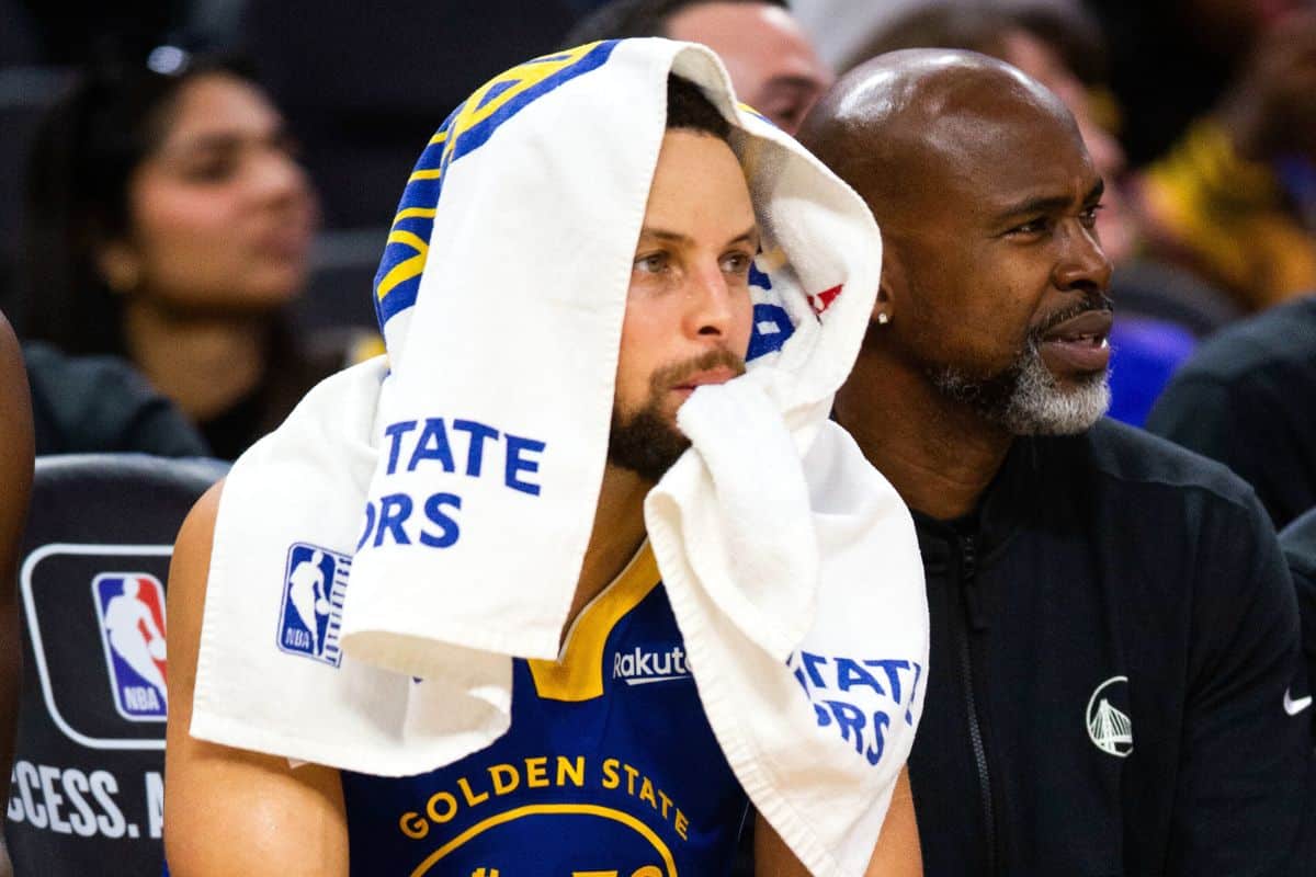 Após derrota dos Warriors, Curry se recusa a ser poupado e rebate Steve Kerr