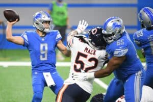 NFL: antigo jogador defensivo do ano acerta permanência nos Chargers