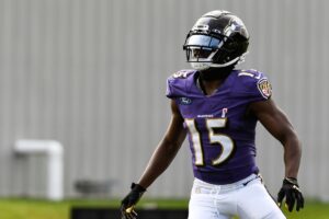 NFL: Chiefs assinam com wide receiver e reforçam corpo de recebedores para Patrick Mahomes