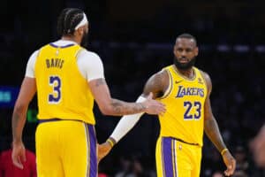 NBA: Lakers vencem Hawks com show de LeBron James e mais dois
