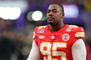 NFL: Muita grana! Jones e Chiefs assinam contrato milionário