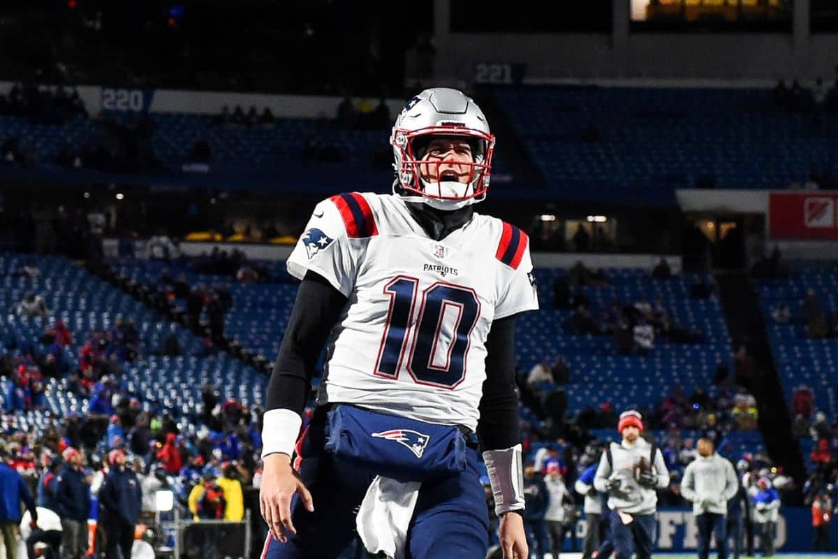 Mac Jones é trocado pelos Patriots e tem novo destino na NFL