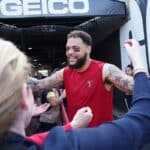 NFL: Buccaneers garante permanência de pilar ofensivo para a temporada