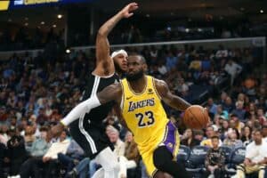LeBron James rouba a cena e comanda vitória dos Lakers sobre os Grizzlies