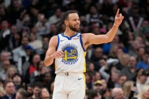 NBA: Warriors vencem Raptors com show de Curry e lesão de all-star