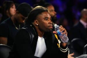 NFL: Defensor renova com os Colts por valor recorde