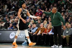 NBA: Giannis decide e comanda vitória dos Bucks sobre os 76ers