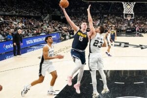 Dominante, Jokic comanda vitória dos Nuggets sobre os Spurs