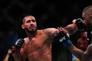 UFC Vegas 87: Vitor Petrino mantém invencibilidade, vence e ‘aposenta’ rival