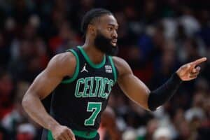 NBA: Jaylen Brown ironiza liberdade dada pelos Warriors em atropelo dos Celtics