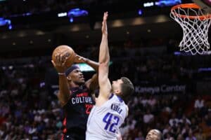 NBA: Butler tem noite apagada em vitória espetacular dos Mavericks