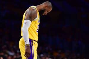 Chegou a hora de LeBron James se aposentar da NBA?