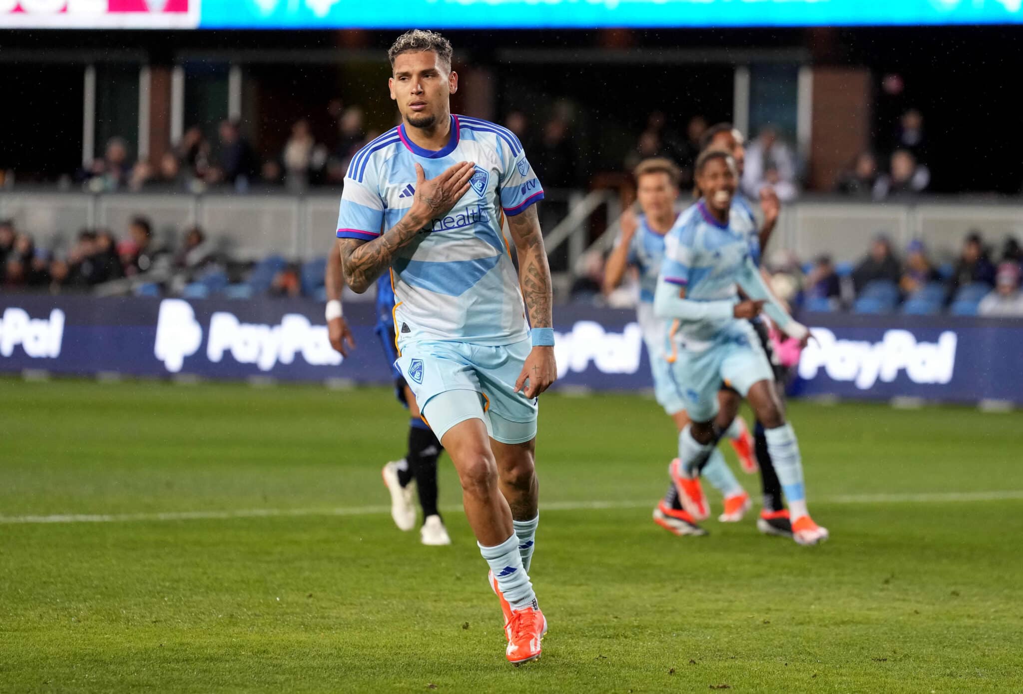 MLS: Ex-Palmeiras é decisivo em vitória contundente do Colorado Rapids