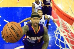 Phoenix Suns traz de volta à NBA veterano que buscava contrato há anos