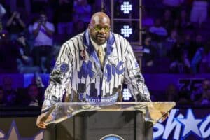 NBA: Bicampeão olímpico com os Estados Unidos diz que jogou sua medalha na estrada