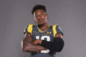 Deestroying, da UFL, fratura pescoço e está fora da temporada 2024