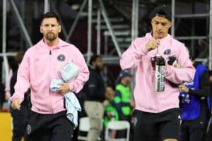 Após derrota na Concachampions, Messi e Suárez causam confusão no vestiário