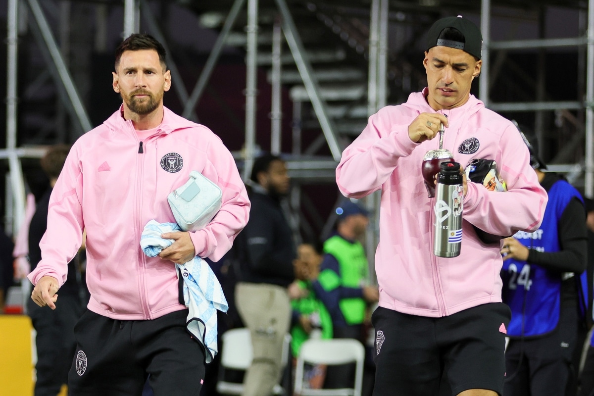 Após derrota na Concachampions, Messi e Suárez causam confusão no vestiário