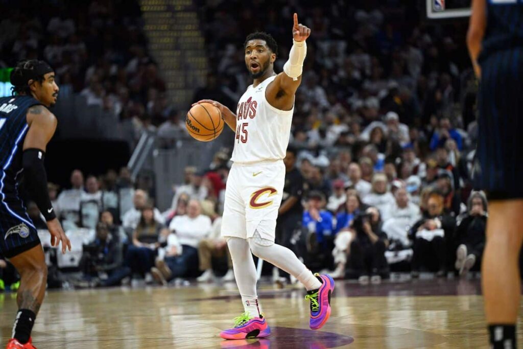 NBA Playoffs 2024: Mitchell brilha novamente e Cavaliers vencem jogo 2 contra o Magic