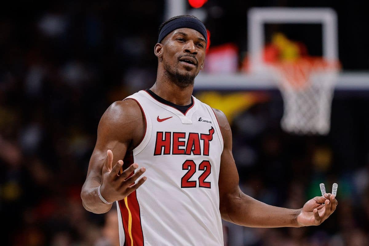 Pat Riley critica fala de Jimmy Butler após eliminação do Miami Heat: ‘Deveria ficar calado’