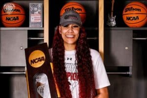 NCAA: bicampeã e MVP, Kamilla Cardoso manda recado para brasileiras