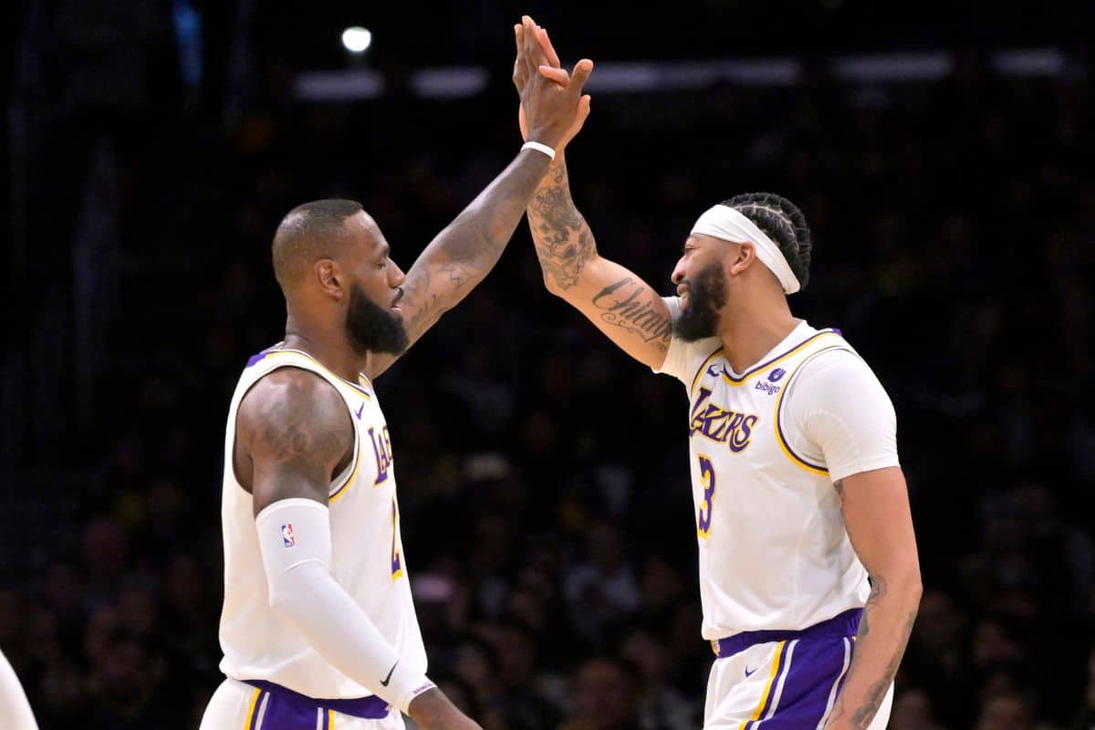 NBA Playoffs 2024: Anthony Davis quebra recorde e é exaltado por LeBron
