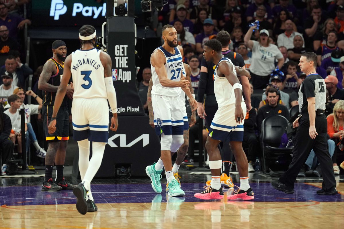 NBA Playoffs 2024: Timberwolves vencem jogo 4 e ‘varrem’ Suns na primeira rodada