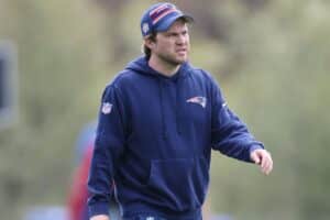 NFL: Brian Belichick diz estar grato por continuar o legado de seu pai nos Patriots