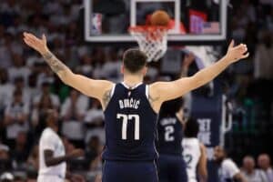 NBA Playoffs 2024: Mavericks crescem no fim e vencem Timberwolves no Jogo 1 da Final do Oeste