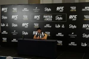 Steve Erceg comenta sobre camisa na encarada do UFC 301: ‘Não é um concurso de moda’