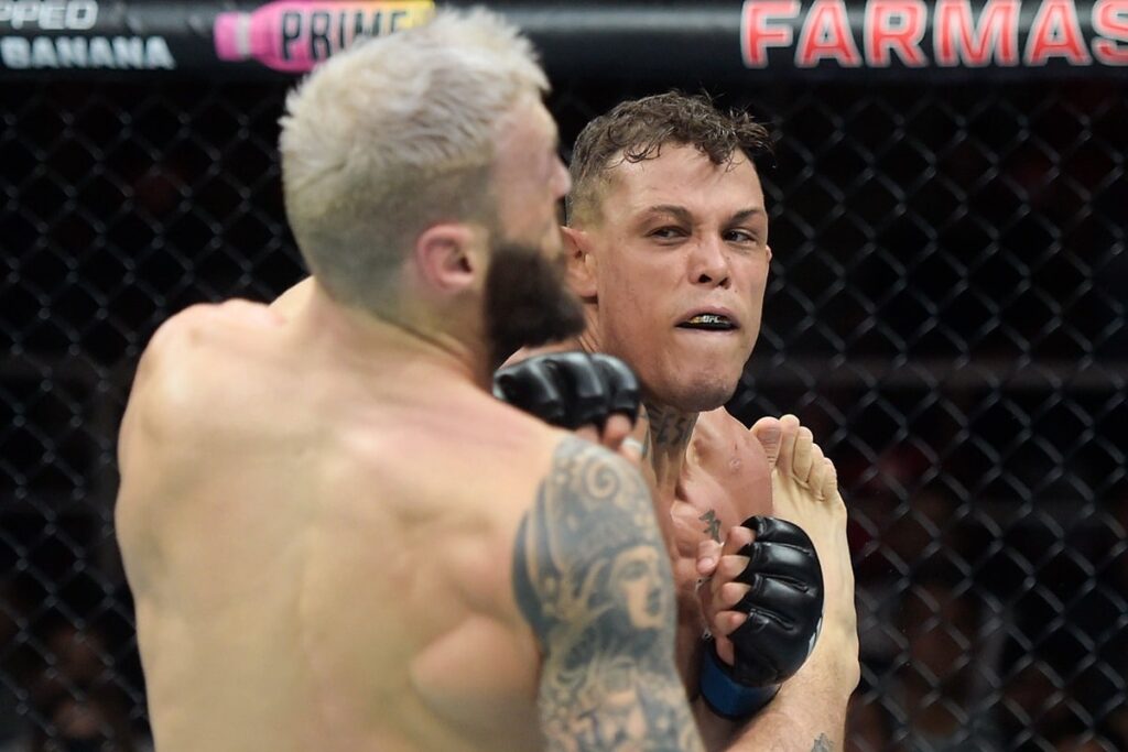 UFC 301: Caio Borralho abre lutas principais com nocaute em Paul Craig