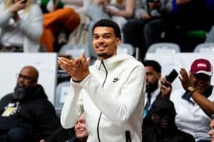 NBA: Victor Wembanyama faz história e vence prêmio de ‘Novato da temporada’