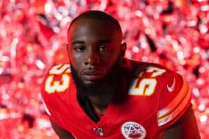 NFL: jogador dos Chiefs reage após sofrer parada cardíaca