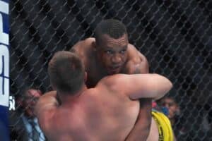 UFC 302: Malhadinho finaliza Romanov no 1º round e pede bônus e luta em Paris