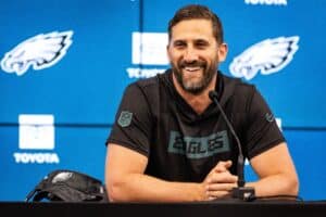 NFL no Brasil: Nick Sirianni põe panos quentes em declarações negativas de jogador sobre o Brasil