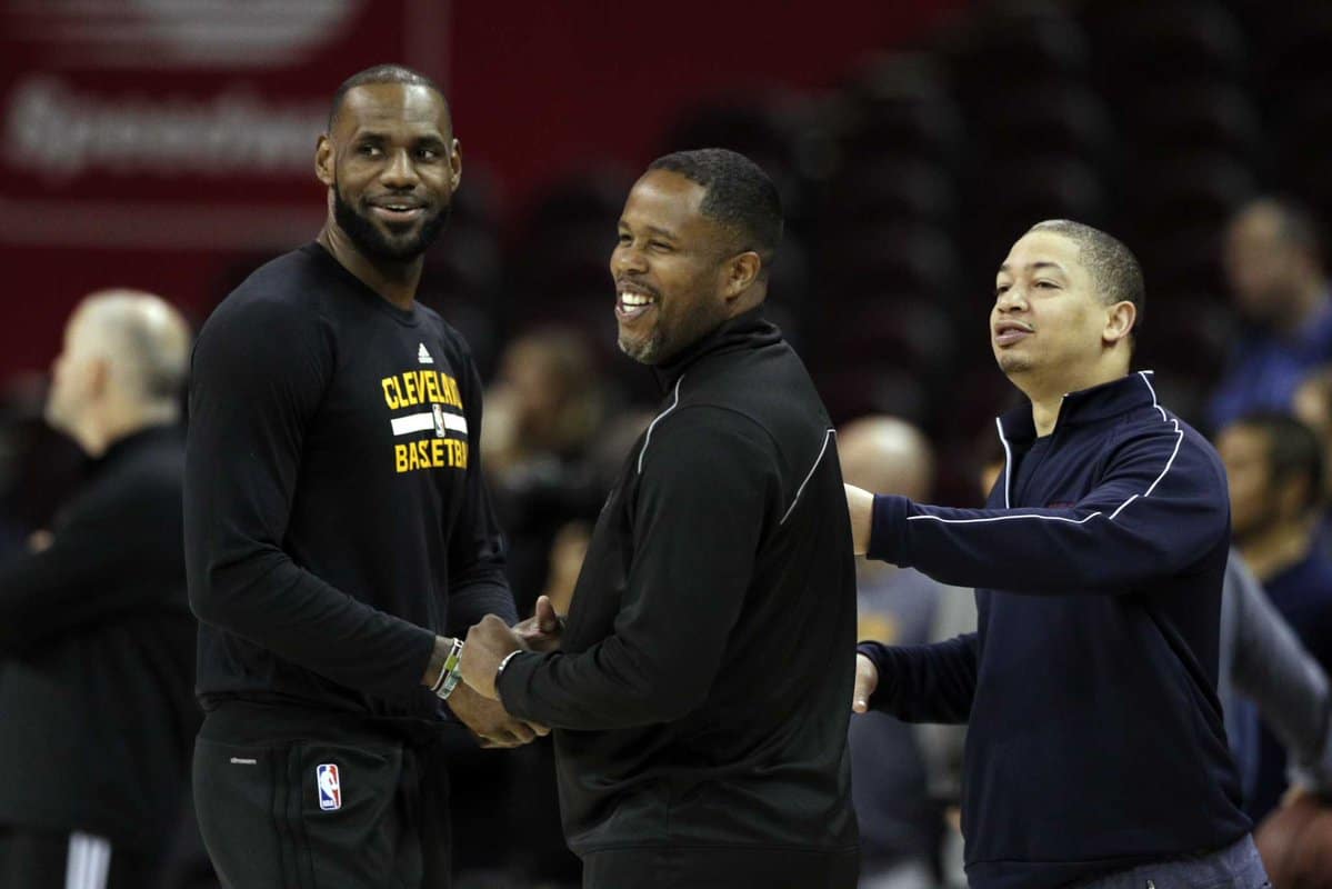 Damon Jones: ex-jogador e aliado de LeBron James no centro do escândalo de apostas da NBA