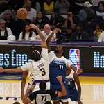 NBA: Anthony Davis consegue marca incr&iacute;vel em vit&oacute;ria contra os Timberwolves