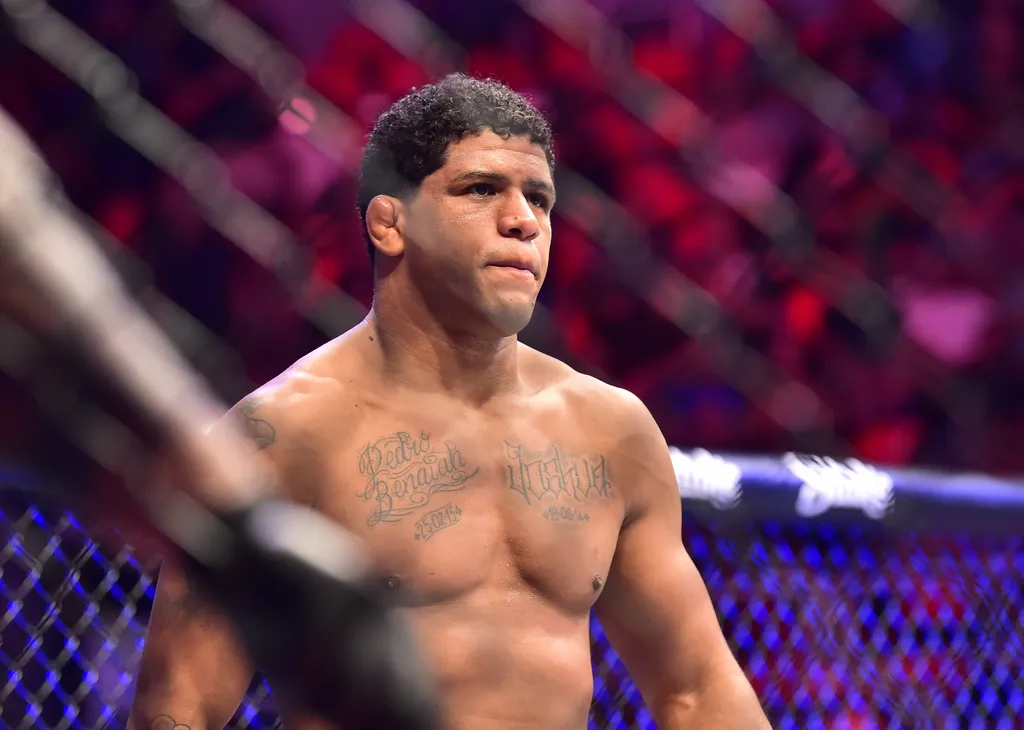 Gilbert Durinho sugere confronto com ex-campe&atilde;o dos leves