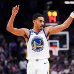Poole &lsquo;esquece&rsquo; os Warriors nas primeiras palavras em seu novo time