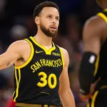 NBA: Warriors vencem, mas astro tem les&atilde;o confirmada e preocupa f&atilde;s